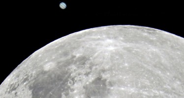 Júpiter coqueteando con la Luna a la vista de todos